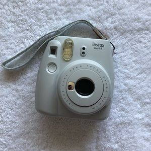 Fujifilm Instax Mini 9 w/ 20 Sheets Instant Film